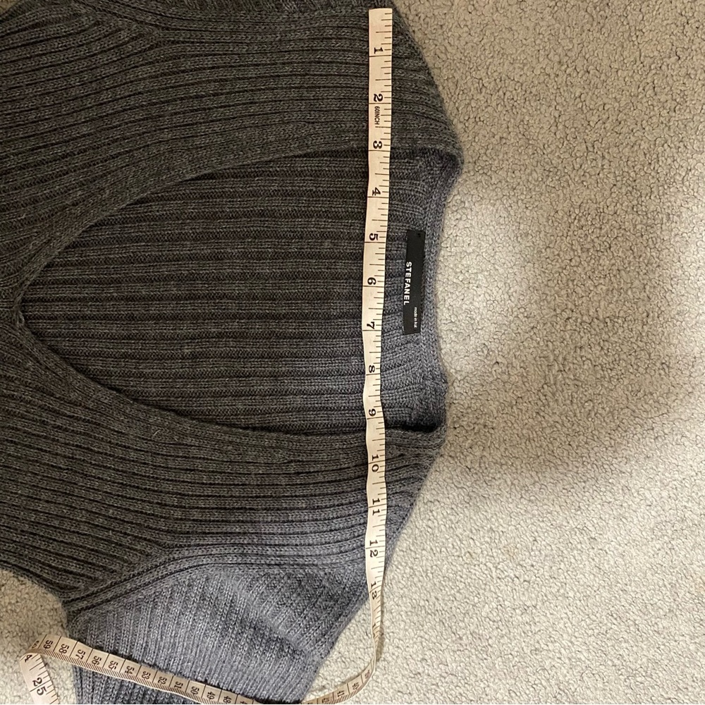 STEFANEL Wool V-Neck Ribbed Dress with Flared Sleeves & Hem - Picture 5 of 12